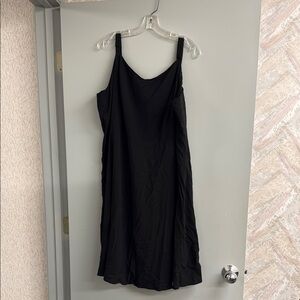 Old Navy Black Sleeveless Scoop Neck Midi Dress